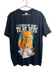 mens black short sleeve graphic shirt size XL extra large cats books