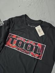 TOOL Los Angeles California Graphic T-Shirt Men’s Size Small Pair (R)