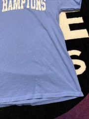Men’s Medium The Hamptons New York Tourist Light Blue Graphic T Shirt Faded Font