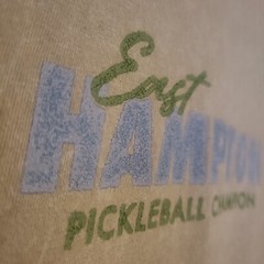 Bowery Supply East Hampton Pickleball Champions Mens Small Beige T-shirt Sports
