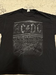 AC/DC Back In Black T-Shirt Mens Sz Large Delta Pro Weight Tag