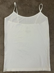 Bundle of 2 Mix seamless camisoles in classic black and white.