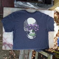Skull with Flowers Men’s Large Navy T-shirt