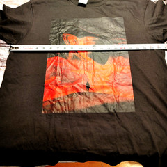 T-Shirt Black w/ image of a Red planet, Large 100% cotton men and women