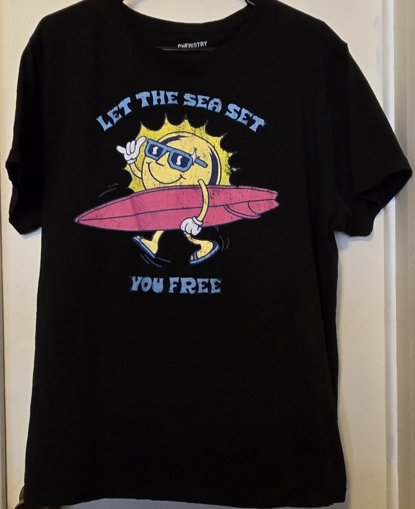 XL Chemistry “Let the Sea Set You Free” T-Shirt. Cotton/Poly Blend Preowned
