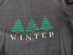 Navy XL(46) sweat shirt with Winter scene on chest 50/50 cotton poly