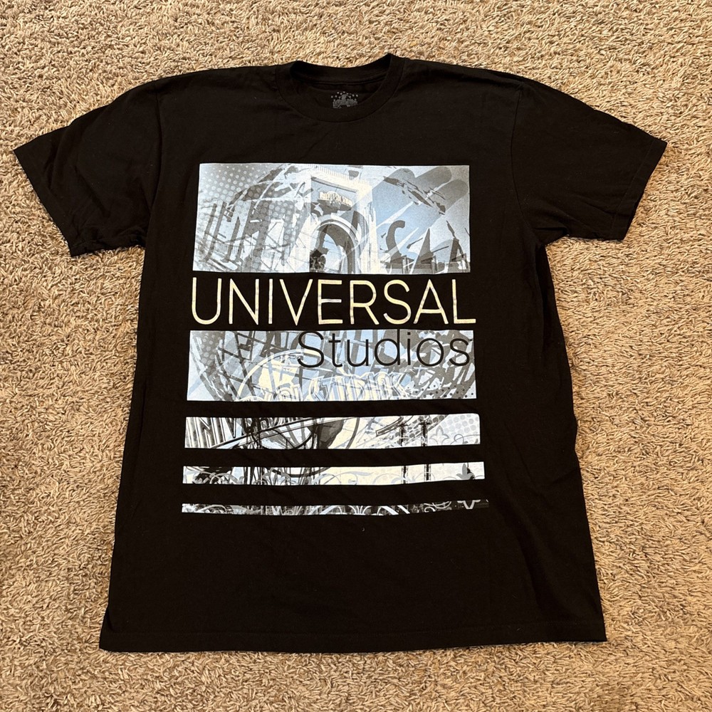 Universal Studios Shirt Large L Black Logo Print Short Sleeve Cotton Soft