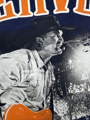 Garth Brooks Stadium Tour Denver Colorado Mile High Mens Size L [123]
