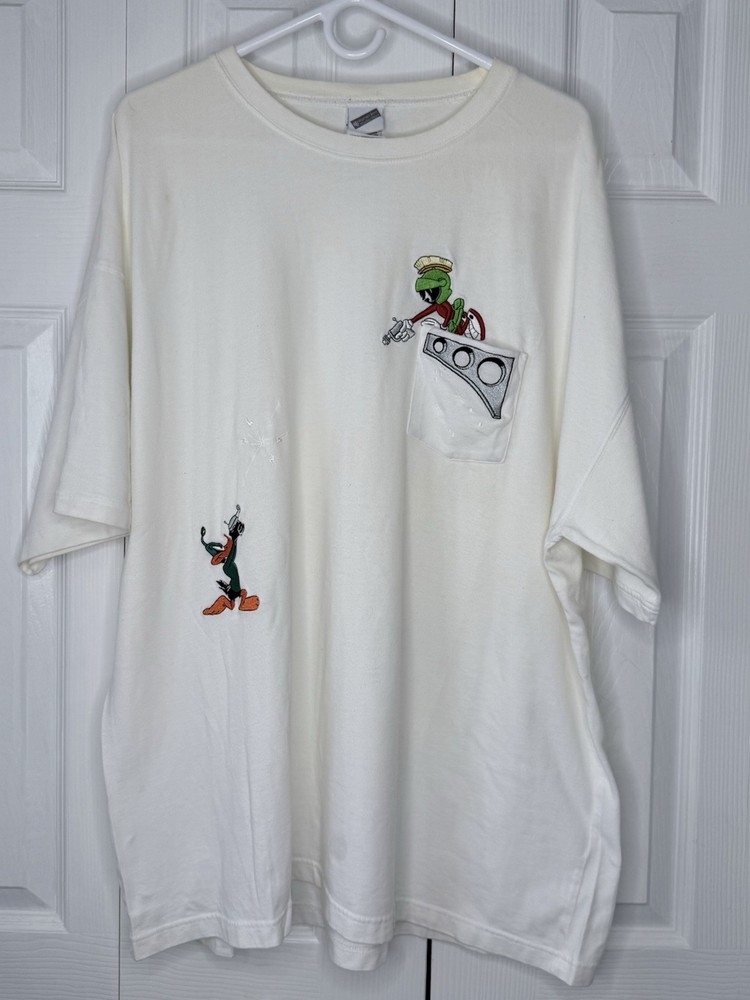 Marvin the martian/daffy Duck tshirt size XXL 90’s Looney Tunes