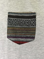Beautiful Giant Men’s Hungarian Rag Rug Print Patch Pocket T-Shirt Size Medium