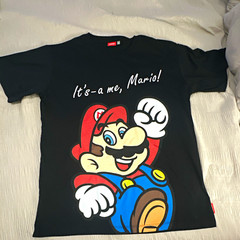 Nintendo Super Mario Mario “It’s-a me, Mario!” Black Graphic Tee Men’s M