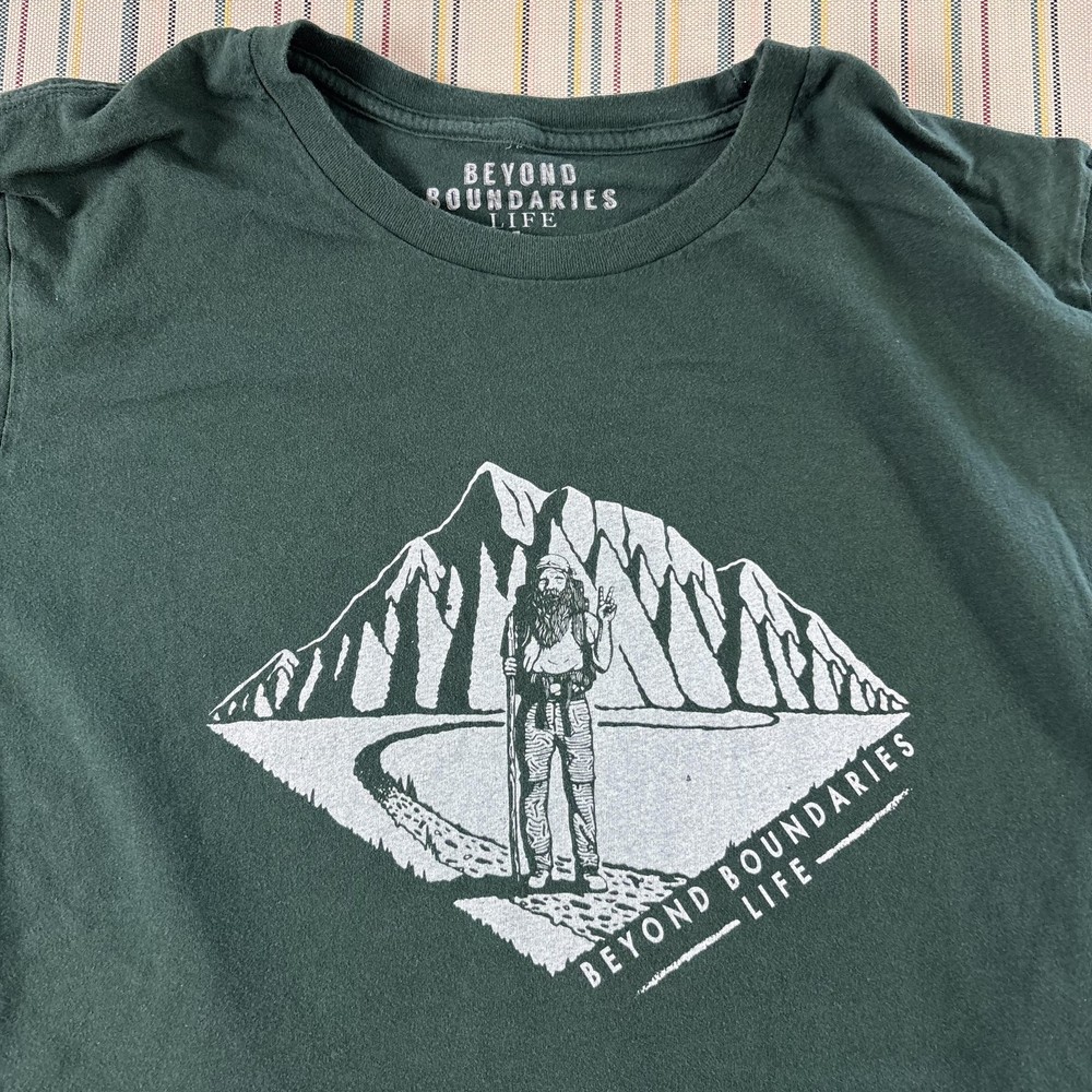Beyond Boundaries Life Shirt Mens Large Green Hiker Mountain Hiking Tee Adult