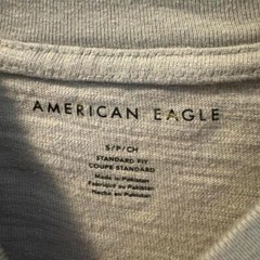 American Eagle Tshirt Men Small Casual Minimal Normcore Standard Fit Y2K Style