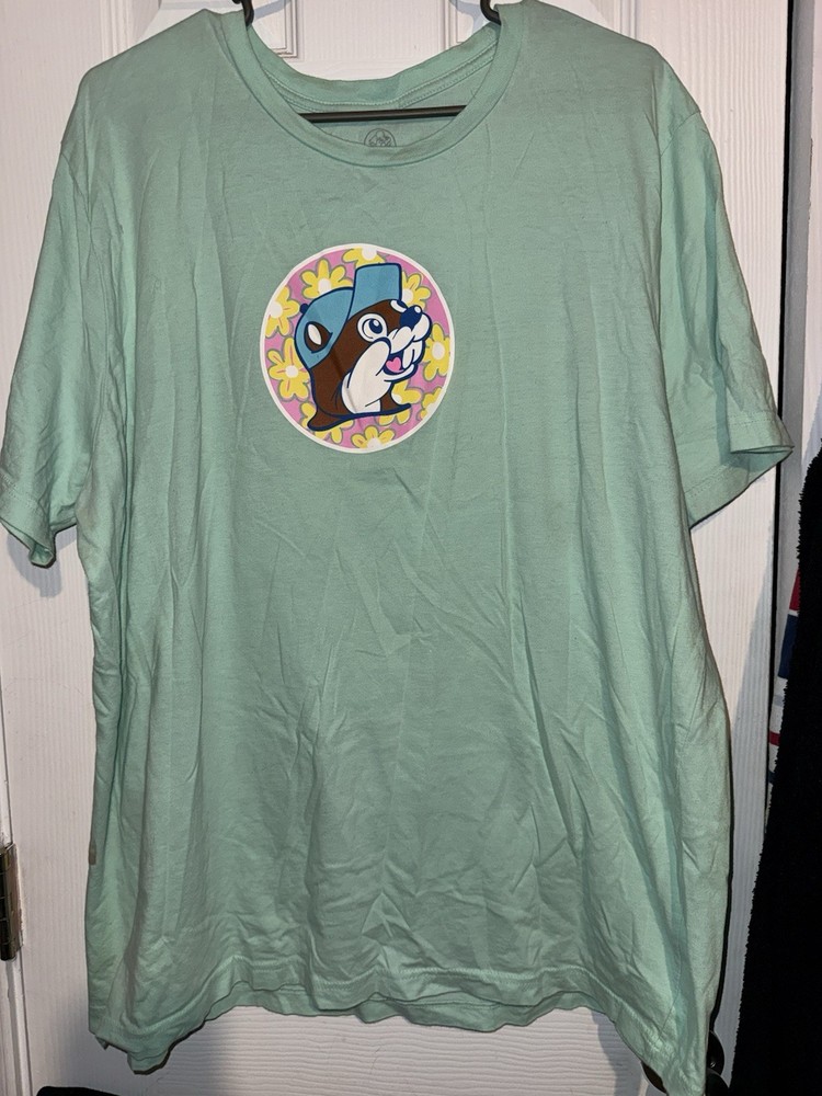 Buc-ee’s Green Buc-ee Graphic Crew Neck Short Sleeve Double-Sided Tee, 2X
