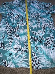 Hawaii Blues Hawaiian Shirt Men’s L Aqua White Black Floral Aloha Button Up