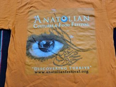 Anatolian Cultures & Food Festival Discovering Turkiye Cali 2009 T-Shirt Size S