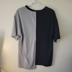 Forever 21 Gray and Black Colorblock Mens Small Shirt Graphic Asymmetrical Tee