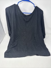 District Made XL Black Shirt