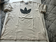 ADIDAS TREFOIL SIZE XL OFFWHITE OR CREAM SHORT SLEEVE T-SHIRT.SEE DESCRIPTION