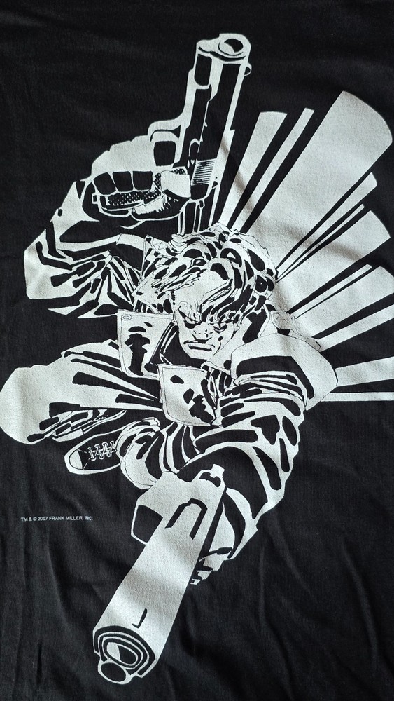 FRANK MILLER’S SIN CITY COMIC GRAPHITTI DESIGNS 2007 SHIRT L HANES