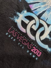 EDC Las Vegas concert T-shirt 2013 Electric Daisy Carnival Size 2XL Black U2 XXL