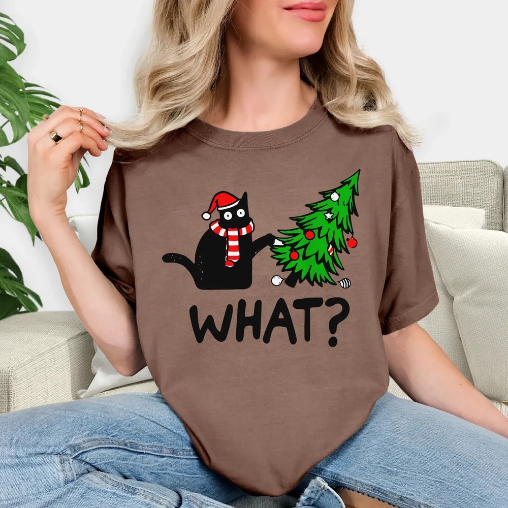 Funny Black Cat Christmas Tree T-Shirt Retro Holiday Graphic Tee Comfort Colors