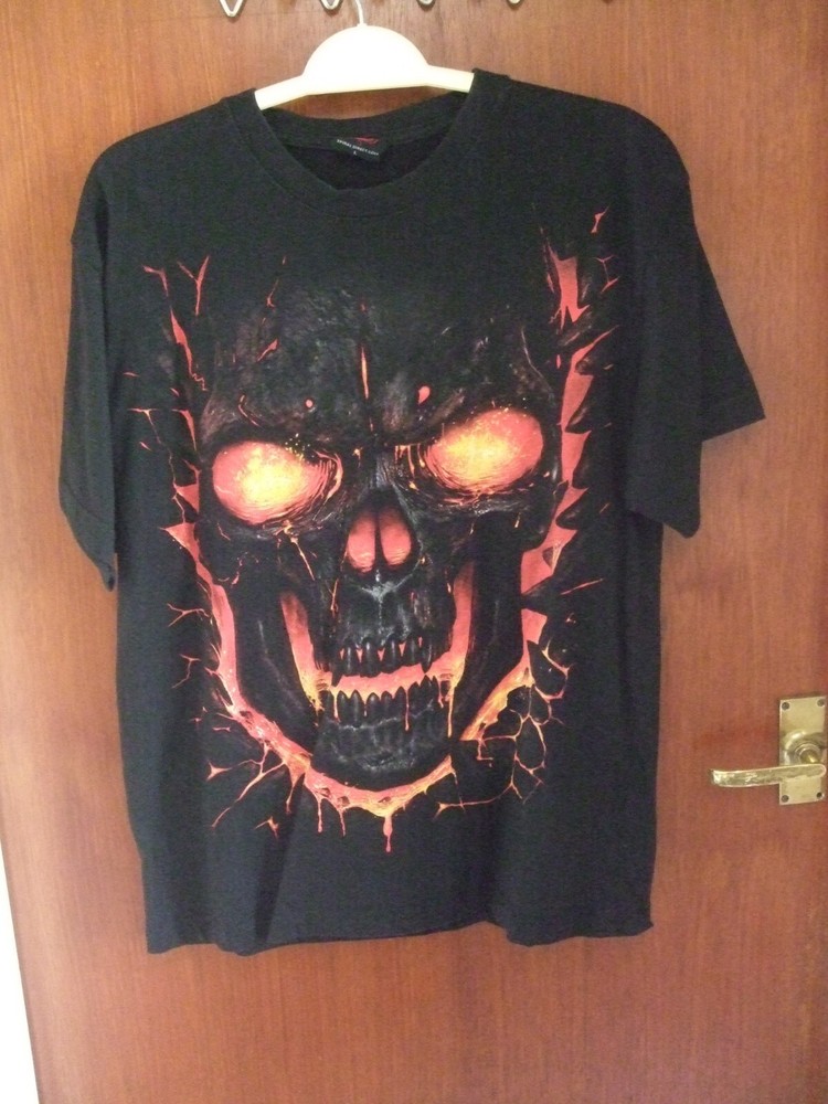 RARER SPIRAL DIRECT LAVA SKULL T SHIRT .LARGE SIZE.