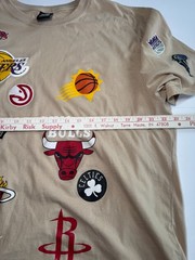 NBA Team Logos Graphic T Shirt XXL Bulls Lakers Knicks Heat Beige