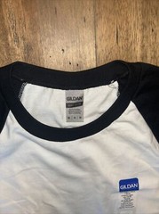 Gildan Medium 5700 Men’s Baseball T-Shirt 3/4 Sleeve Raglan Black/White NWT