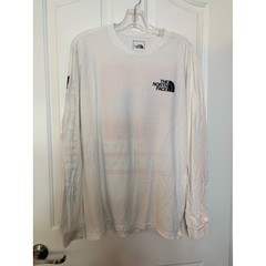 EUCThe North Face Men’s White Long Sleeve Logo Shirt with Black Print Size L