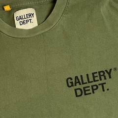 gallery dept souvenir tee olive green