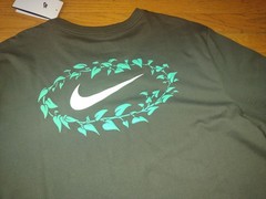 NWT, Nike Men’s Graphic 100% Cotton Dark Green T-Shirt, Style # HJ0618-355