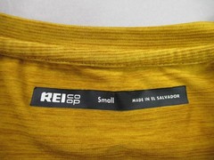 REI Shirt Mens Small Short Sleeve Crew Neck Lightweight Casual Outdoors Yellow