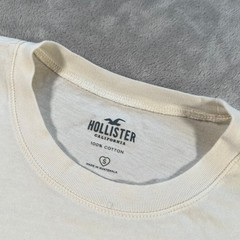 Hollister Queen Tour 75 Graphic T-Shirt Men’s Small Cream Cotton Rock Band Tee