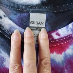 Gildan Side Fan Feathered Lavender Fuchsia Black Tie Dye T-Shirt Size Large