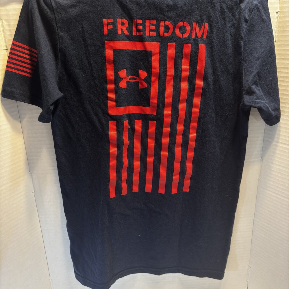 UNDER ARMOUR Freedom Flag T-Shirt Mens XS Cotton Loose Fit Graphic T-Shirt 13708