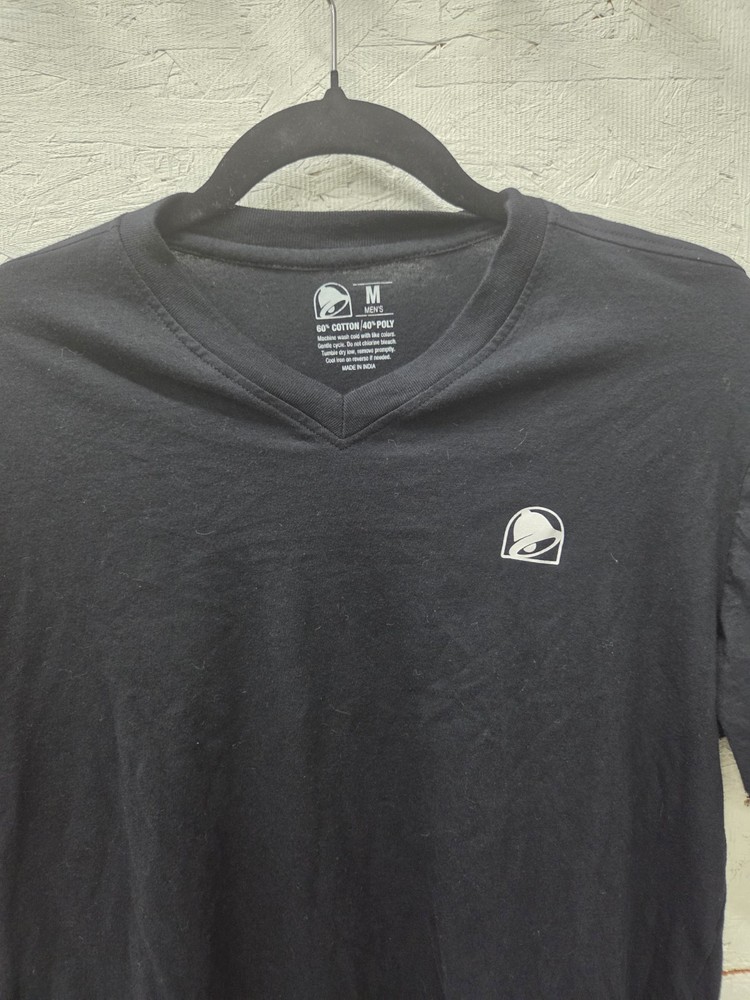 Taco Bell v-neck Employee T-shirt Mens M black solid graphic print workwear