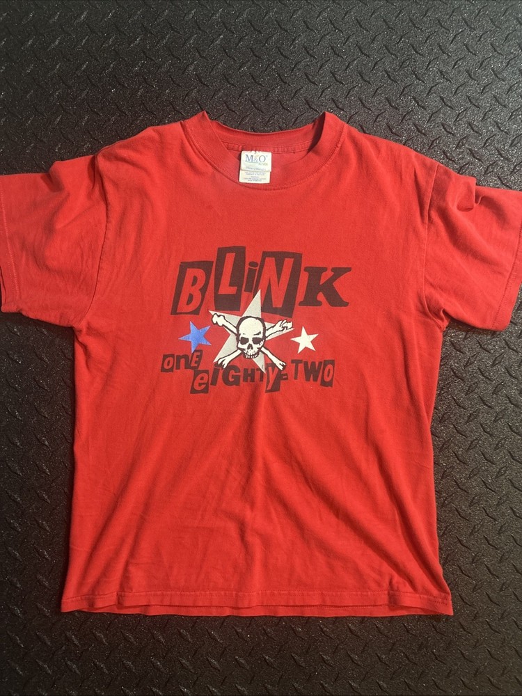Vintage 2000s Blink 182 T Shirt Red Size Medium 18×25 Punk rock