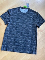 INC Men’s Space Dyed Crewneck Tee Size: Med, Lg Color: Deep Black