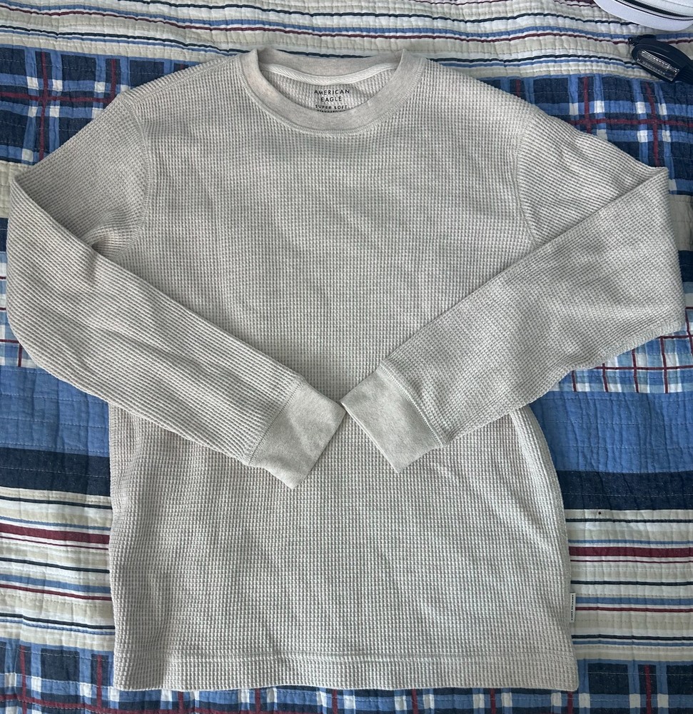 AE long-sleeve thermal, Mens XS Standard Fit, Beige, Never Worn