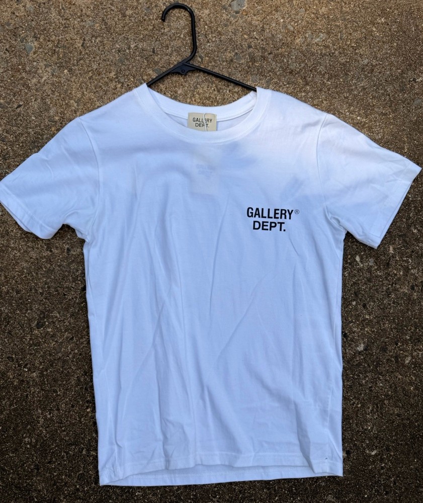 white gallery dept t shirt unisex small