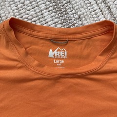 REI Co Op Tee Shirt! Men’s Size large. Lot Of 2! REI Performance Shirt! Orange