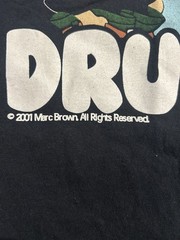 Vintage Arthur T-shirt Size Medium PBS Cartoon Hugs Not Drugs Y2K