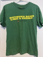 John Deere Tractor T-Shirt, Size M. Nothing Runs Like A Deere. Green.