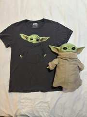 Baby Yoda T Shirt Small Size 34-36 & 12 Inch Baby Yoda Star Wars The Mandalorian