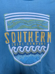 The Southern Shirt Company Men’s Size Med Blue T-Shirt With Front Pocket Unisex.