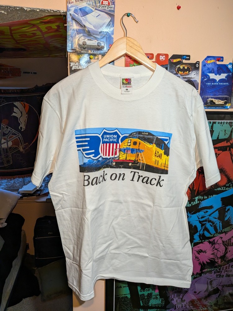 Vintage Fruit Of The Loom Lofteez Back On Track Union Pacific Shirt Size Large