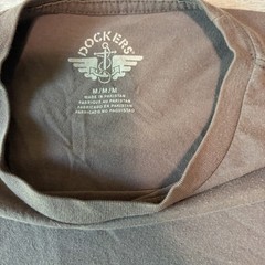 Men’s Dark Beige Dockers Shirt Size Medium, Vintage, Short Sleeve, Pocket Tee