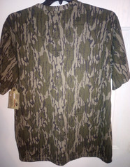 NWT-Mossy Oak Men’s Short-Sleeve T-Shirt in Mossy Oak Bottomland-Large