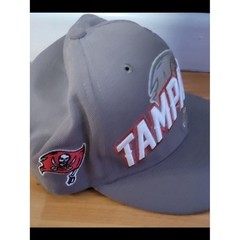 Tampa Bay Buccaneers Bundle: LARGE Red Tee + Gray Baseball Cap